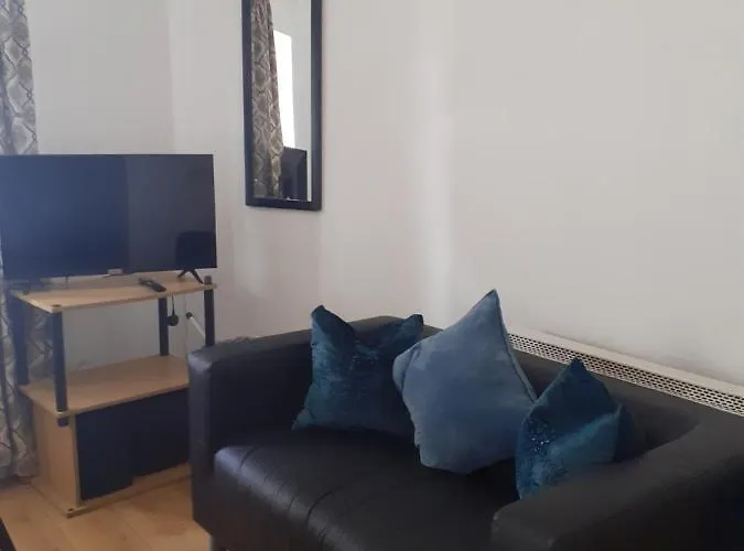 Апартаменты Sally 2 *